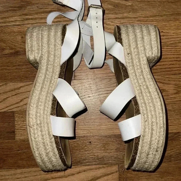 Steve Madden Strappy Platform Sandal - Picture 3 of 5